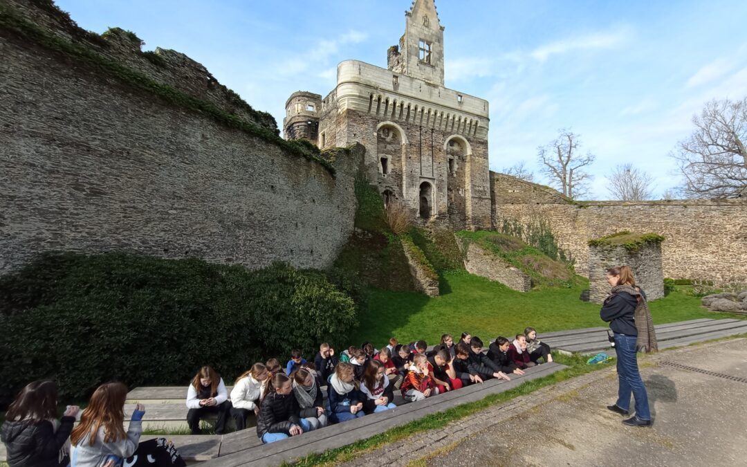 Visite des 6e au château du Plessis-Macé